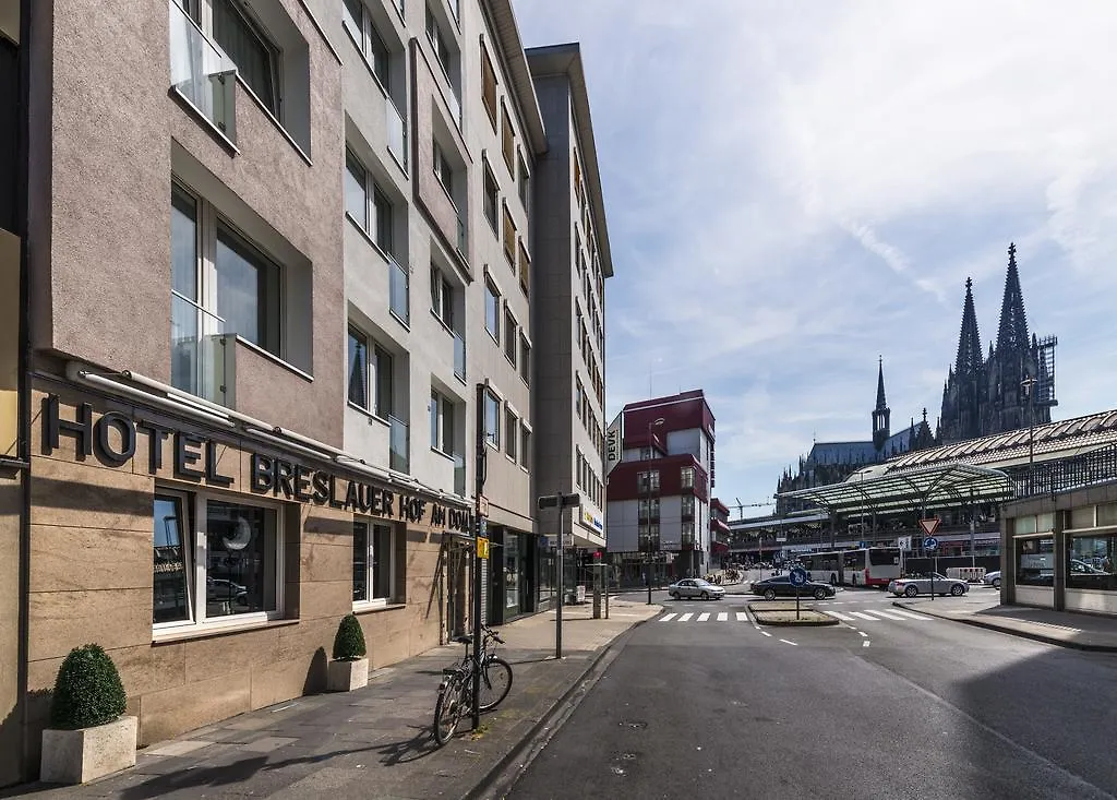 Breslauer Hof Am Dom Otel Köln